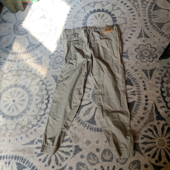 Levi jogger - Picture 4 of 7
